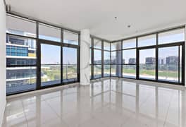 Full Golf View | Closed Kitchen | Motivated Landlord