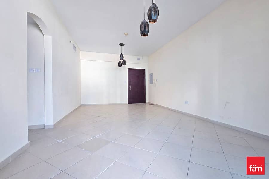 Ready to Move In | Big Layout | Prime Location Ready to Move In | Big Layout | Prime Location