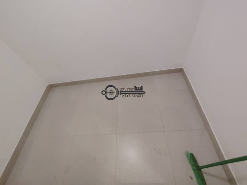 18 1000147803. jpg