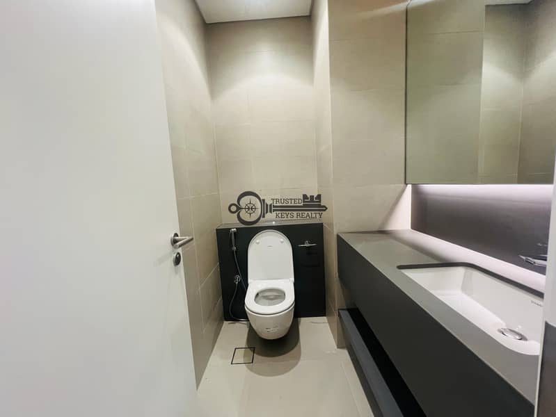 20 1000147915. jpg