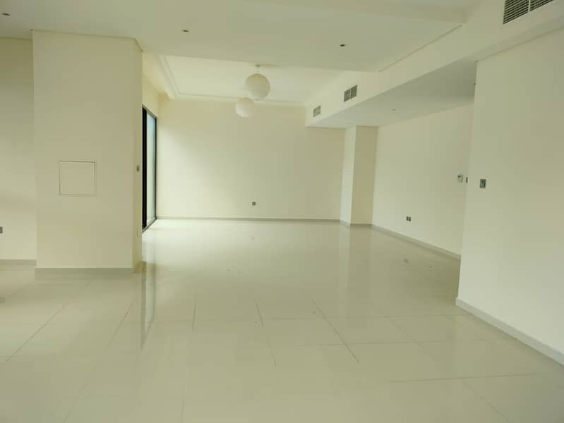 SINGLE ROW | PARK & POOL VIEW | STANDALONE