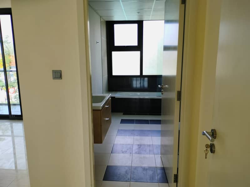 SINGLE ROW | PARK & POOL VIEW | STANDALONE