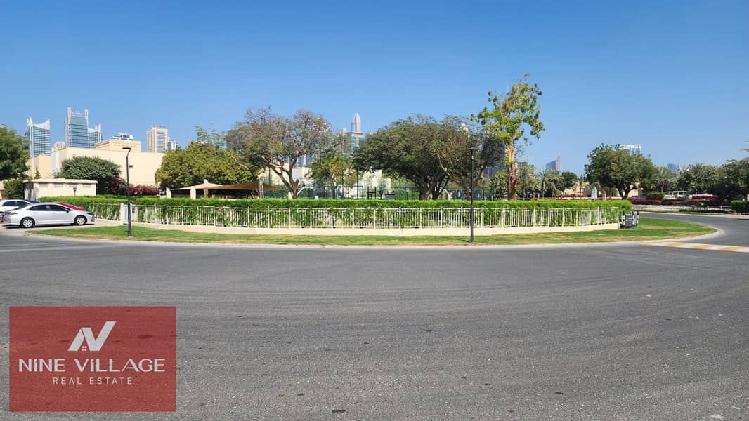 Spacious and well-maintained Type 8 Villa in Meadows 2, single row corner unit with lake and park views