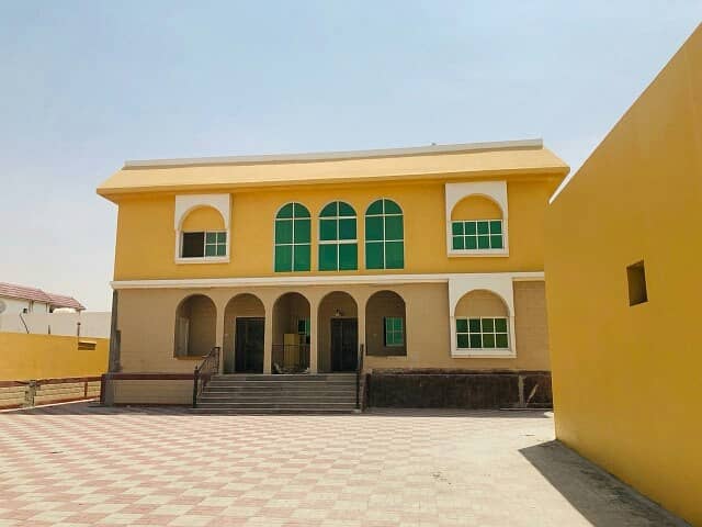 Villa for rent in Al Jurf two floors with A / C very privileged position
Super deluxe finishing