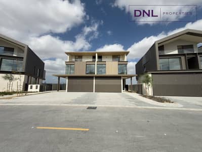 3 Bedroom Villa for Rent in Nad Al Sheba, Dubai - Semi detached / G+2 / Burj and skyline view 3 Bedroom Villa for Rent in Nad Al Sheba, Dubai - Semi detached / G+2 / Burj and skyline view