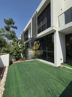 فيلا بثلاث غرف نوم | حديقة خاصة | شرفات متعددة | داماك هيلز 2 جانوسيا