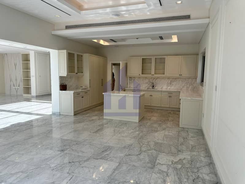 6 745439c6-afb4-4973-a0bd-f53eb54f8657. jpg