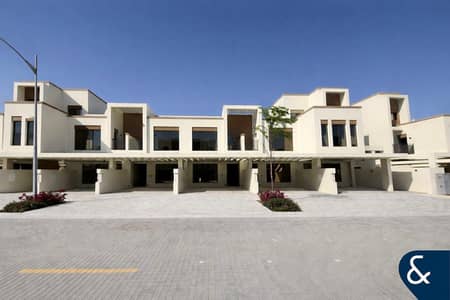 4 Bedroom Villa for Sale in DAMAC Lagoons, Dubai - Close to Lagoon | Motivated | Mortgageable 4 Bedroom Villa for Sale in DAMAC Lagoons, Dubai - Close to Lagoon | Motivated | Mortgageable