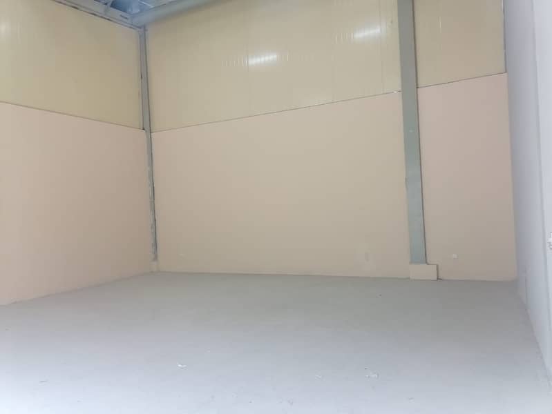 6 HALL ROOM