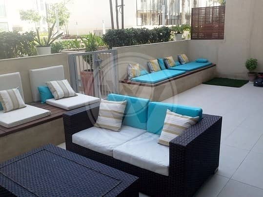 Few meters from the beach with private pool Few meters from the beach with private pool