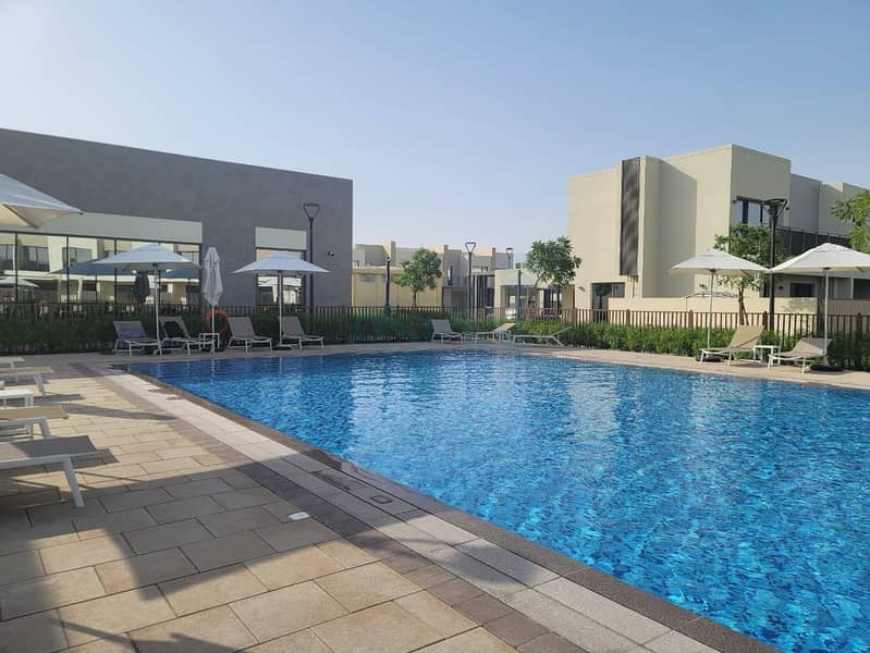 4 Swimming Pool. jpg