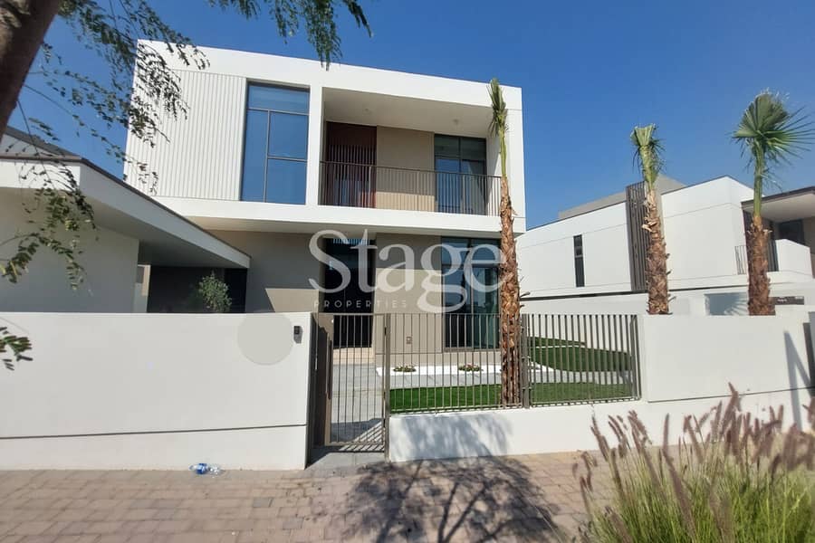 Hilltop Living | Park & Tennis Views | Investment Hilltop Living | Park & Tennis Views | Investment