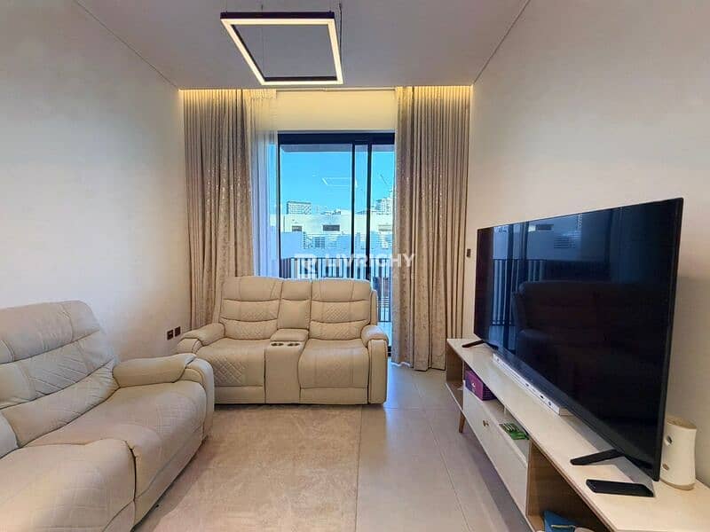 PRIME LOCATION | COMMUNITY VIEW | PREMIUM QUALITY PRIME LOCATION | COMMUNITY VIEW | PREMIUM QUALITY