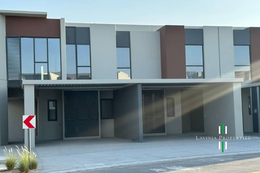 Single Row | Vacant Soon |Middle Unit | View Today