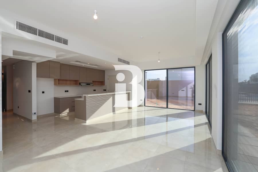 Luxury 3 Bed TH | Corner Unit | 3 YR Payment Plan Luxury 3 Bed TH | Corner Unit | 3 YR Payment Plan