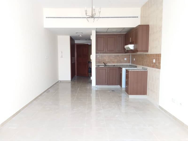 位于阿尔纳赫达（迪拜）街区，阿尔纳达1区 的公寓 32000 AED - 4396306