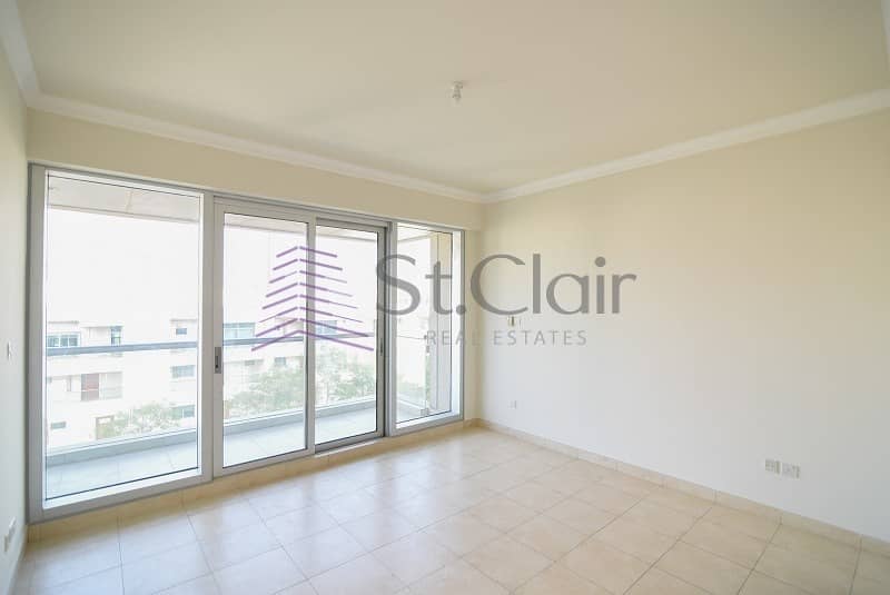 Mid Floor 1BR w/ Partial Golf Course View | Vacant