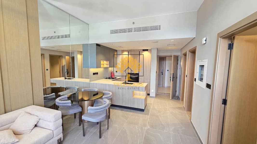 AVAILABLE | LUXURIOUS | BRAND NEW - Image 1