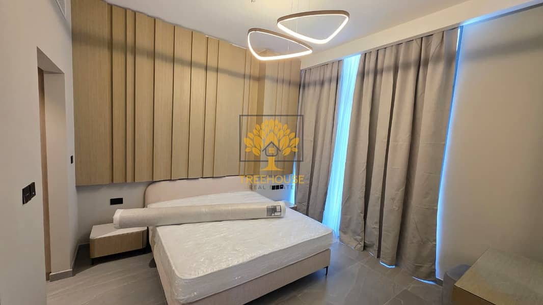 AVAILABLE | LUXURIOUS | BRAND NEW - Image 5
