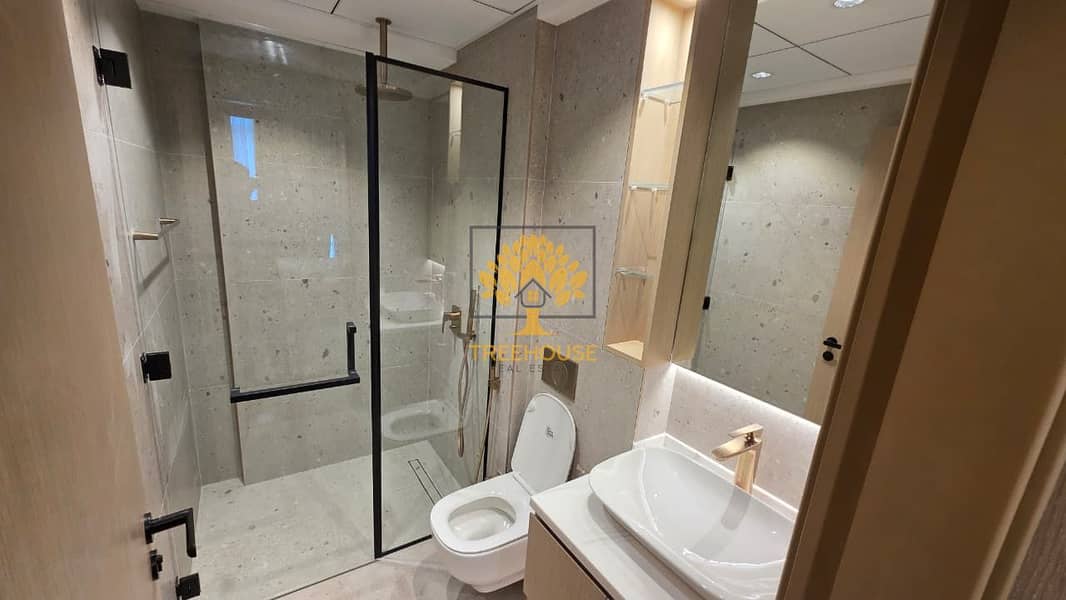 AVAILABLE | LUXURIOUS | BRAND NEW - Image 19