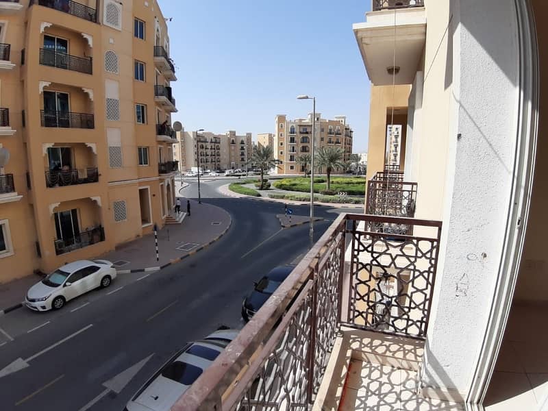 Perfect Studio Apartment with balcony in Emirates Cluster