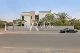 Luxury 5BR Corner Villa | Park Views | Pool