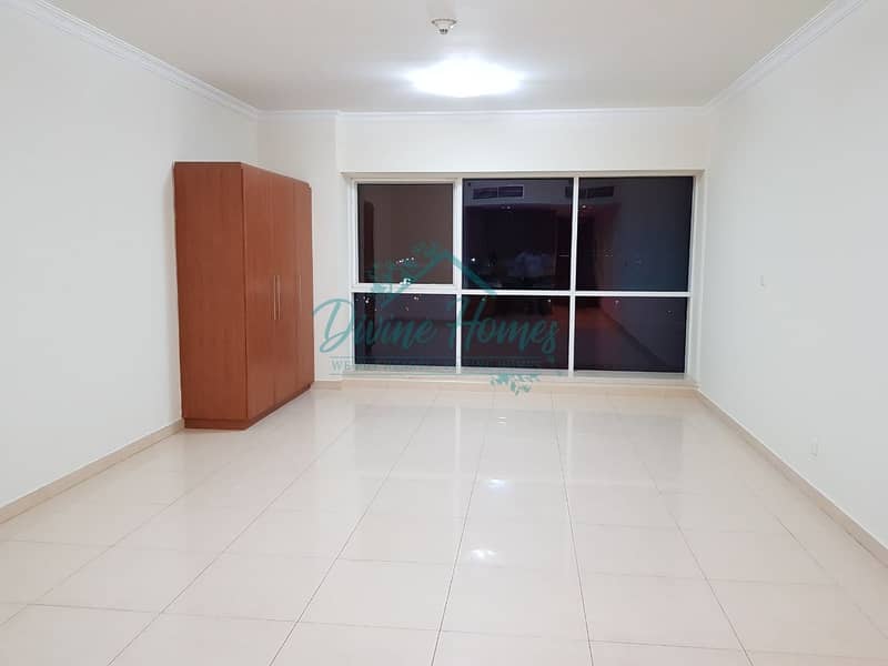Furnished Or Unfurnished | Huge Layout | Near Metro | Park View Furnished Or Unfurnished | Huge Layout | Near Metro | Park View
