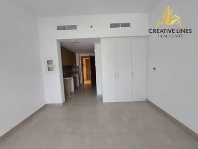 Studio for Rent in Al Khan, Sharjah - PHOTO-2021-04-29-17-23-26. jpg Studio for Rent in Al Khan, Sharjah - PHOTO-2021-04-29-17-23-26. jpg