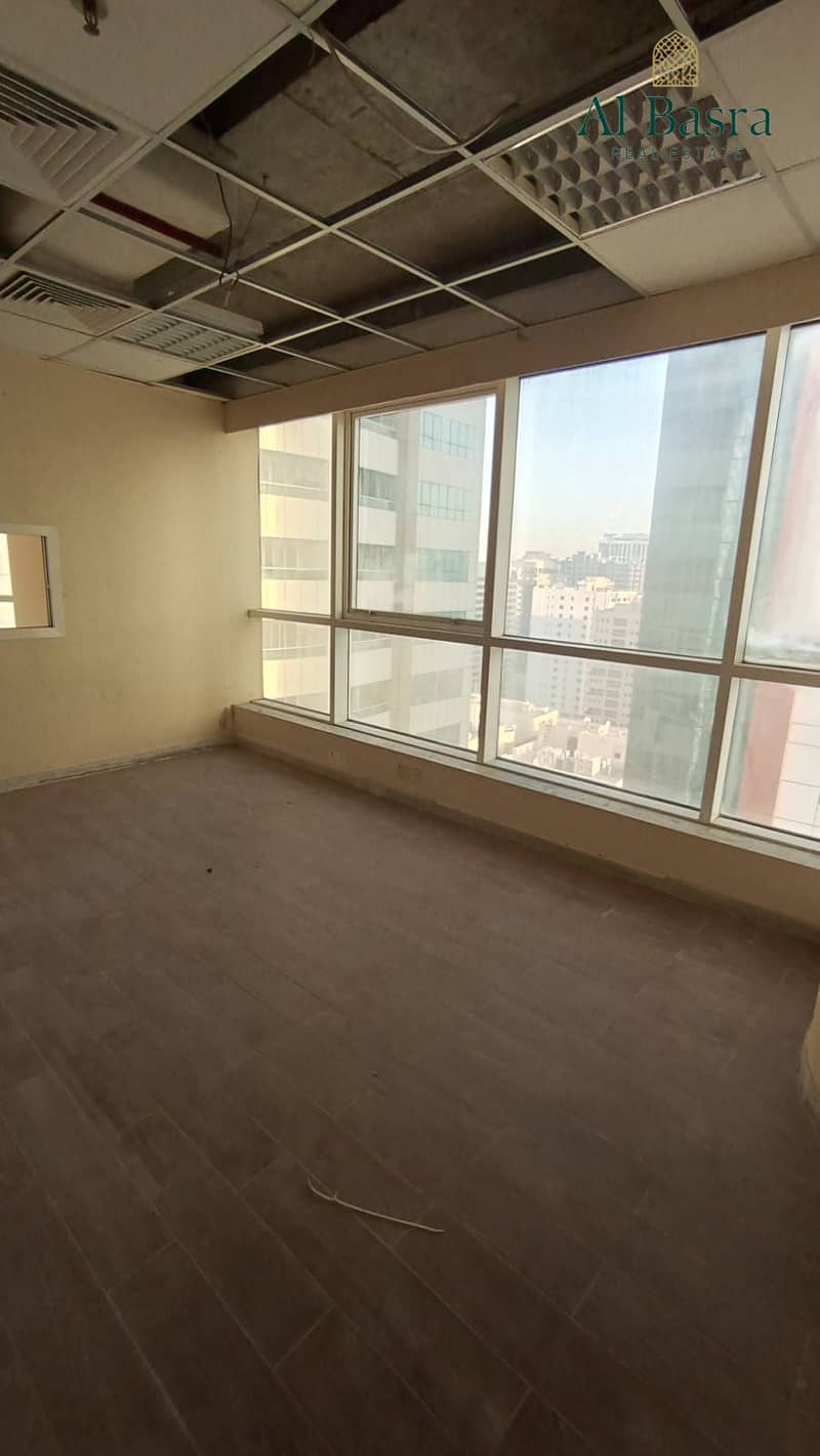 11 open-workspace-office-al-majaz-sharjah. jpeg