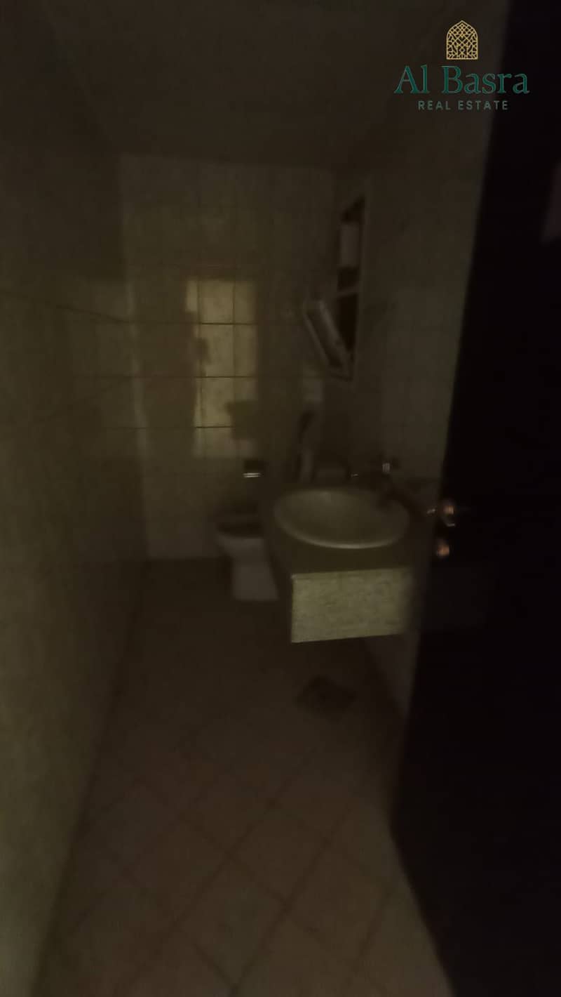 8 washroom-bayut. jpeg