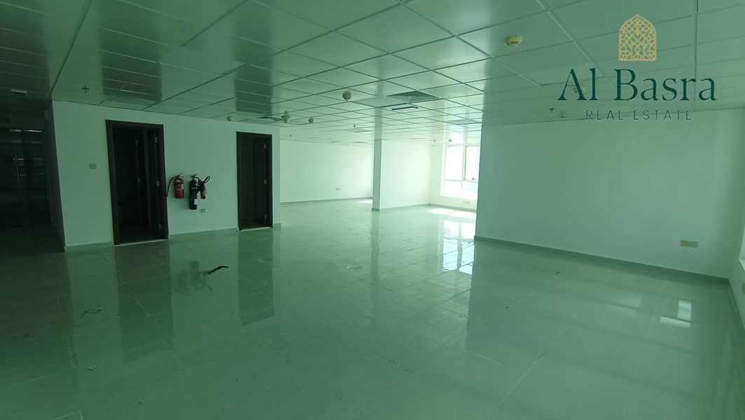 11 corporate-office-space-al-majaz-2-sharjah-3. jpg