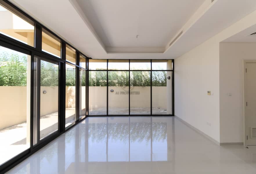 Stunning 3BR + Maid Villa in Damac Hills Stunning 3BR + Maid Villa in Damac Hills