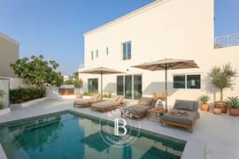 فیلا في ديما 1،ديمة،البحيرات 5 غرف 16990000 درهم - 14070047