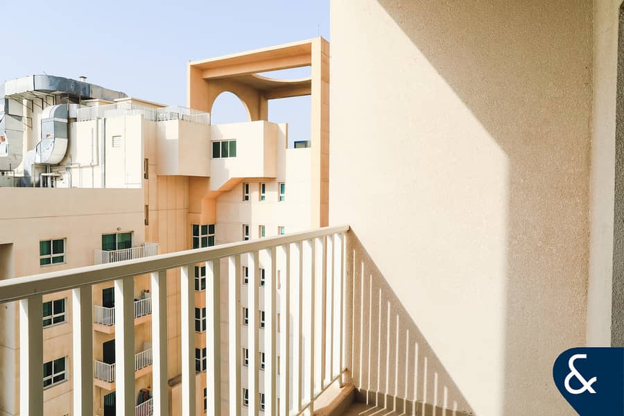 Vacant | 2 Bedroom | Spacious Layout Vacant | 2 Bedroom | Spacious Layout