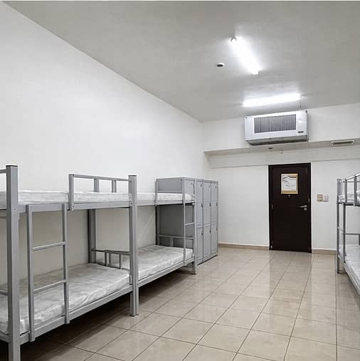 3 room_white_walls_2 (1). png