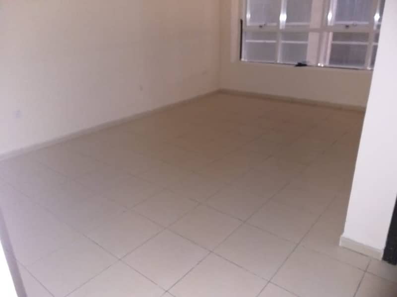 2 BHK FOR RENT IN ALMOND TOWER, GARDEN CITY