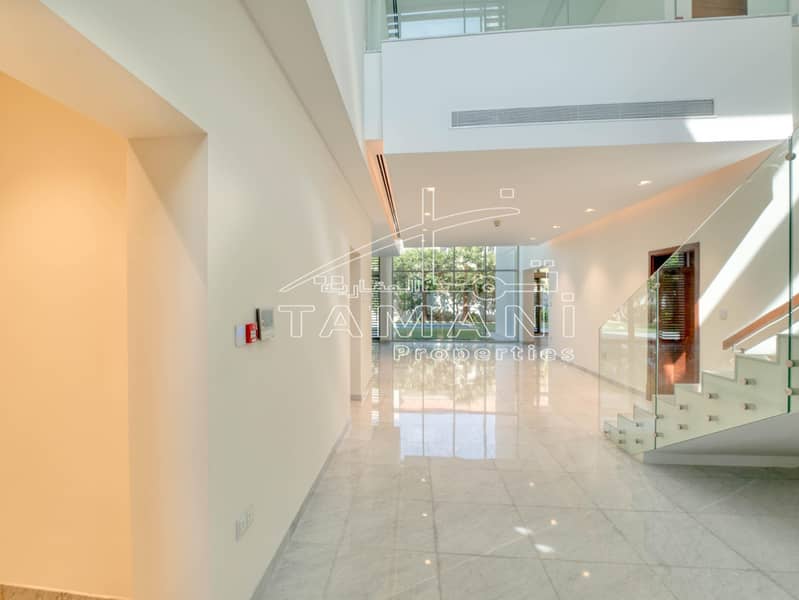 Contemporary 4Bedroom Villa Prime Location - Image 4