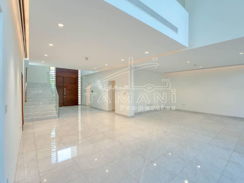 Contemporary 4Bedroom Villa Prime Location - Image 5
