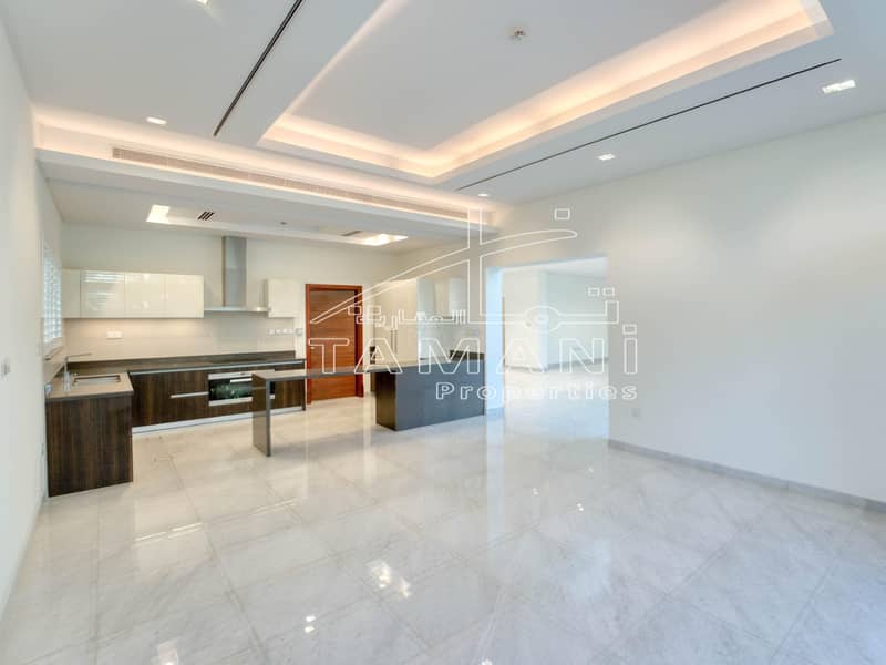 Contemporary 4Bedroom Villa Prime Location - Image 6