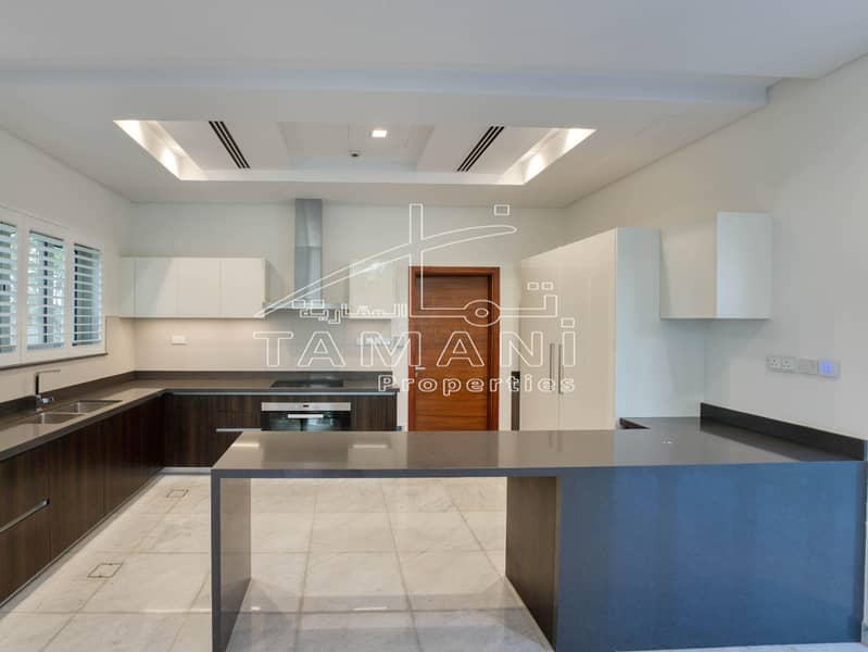Contemporary 4Bedroom Villa Prime Location - Image 7
