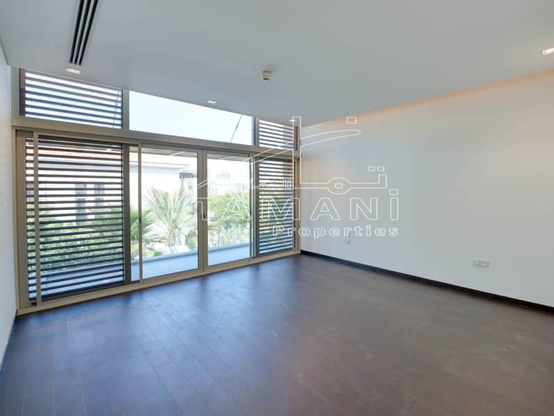 Contemporary 4Bedroom Villa Prime Location - Image 15