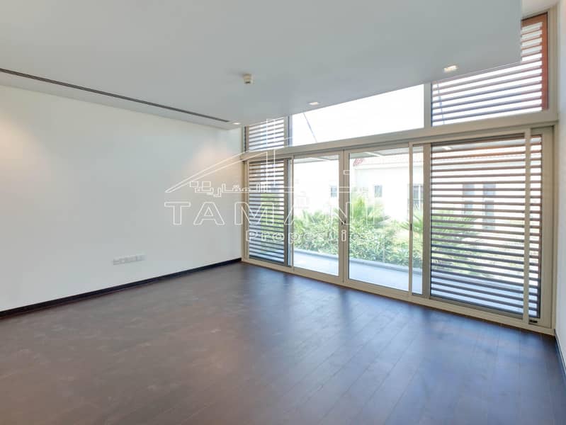 Contemporary 4Bedroom Villa Prime Location - Image 18