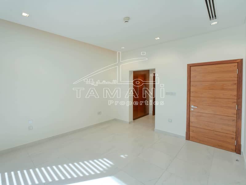 Contemporary 4Bedroom Villa Prime Location - Image 19