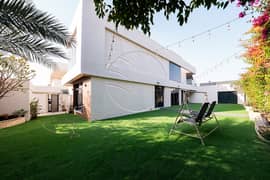 VIP | Upgraded Villa | Corner Single Row | Jacuzzi