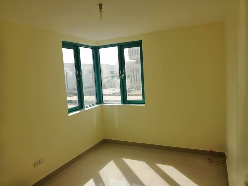 Excellent And Huge Size 2 BHK With 2 Full Bathroom In Neat And Clean Building At Al Muroor 15 Street For 55k