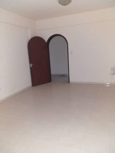 2 Months FREE -- Sp. 2 BHK Flat with hall, 2 baths, balcony, split A/C, kitchen with central gas, and nice finishing 2 Months FREE -- Sp. 2 BHK Flat with hall, 2 baths, balcony, split A/C, kitchen with central gas, and nice finishing