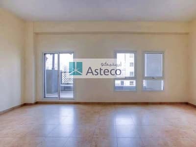Best Deals | Closed Kitchen with Balcony & Terrace Best Deals | Closed Kitchen with Balcony & Terrace