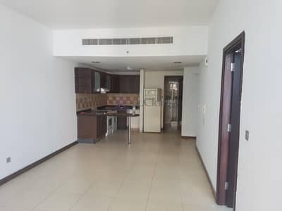 1 Bedroom Flat for Rent in Jumeirah Lake Towers (JLT), Dubai - Bright Panoramic view of SZR with kitchen appliances for Rent 1 Bedroom Flat for Rent in Jumeirah Lake Towers (JLT), Dubai - Bright Panoramic view of SZR with kitchen appliances for Rent