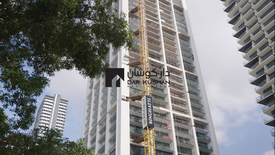 Luxurious Studio Apartment with Marina View, Main Road View