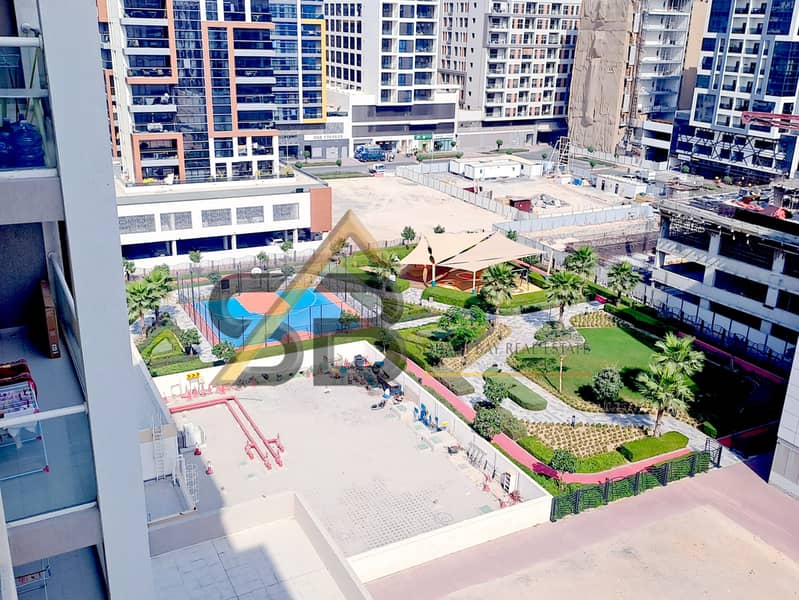 Semi Furnished 1-bedroom Apart Ready To Move Nearby Emirates Metro Station